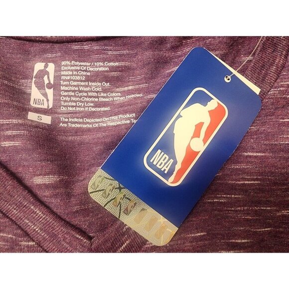 NBA Los Angeles Lakers Purple Women V-neck T-shirt Sz S - Picture 4 of 4